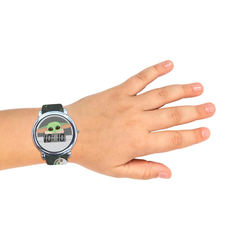 Star Wars The Mandalorian Grogu - Juego de reloj LCD y pulsera de personajes para niños con bandas de silicona, pantalla digital de tiempo, ideal para niños a partir de 6 años.