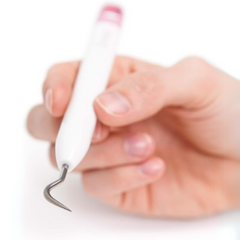 Herramienta marca CRICUT ORIGINAL para eliminar restos. Weeder, depilador o escardador.