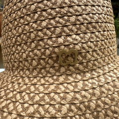 Sombrero Genuino de Diseñador Eric Javits NY - Tiki Bucket - Color Peanut.