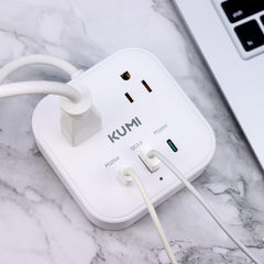 Kumi - Puerto cargador USB de 45 W con 2 toma corrientes, 3 puertos USB (PD de 25 W), cable de 5 pies, protector de sobretensión, apta para teléfonos iOS Android