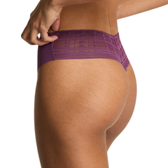 Thong Panty VS. Panti Victoria Secret para mujer. Color púrpura. Tanga.