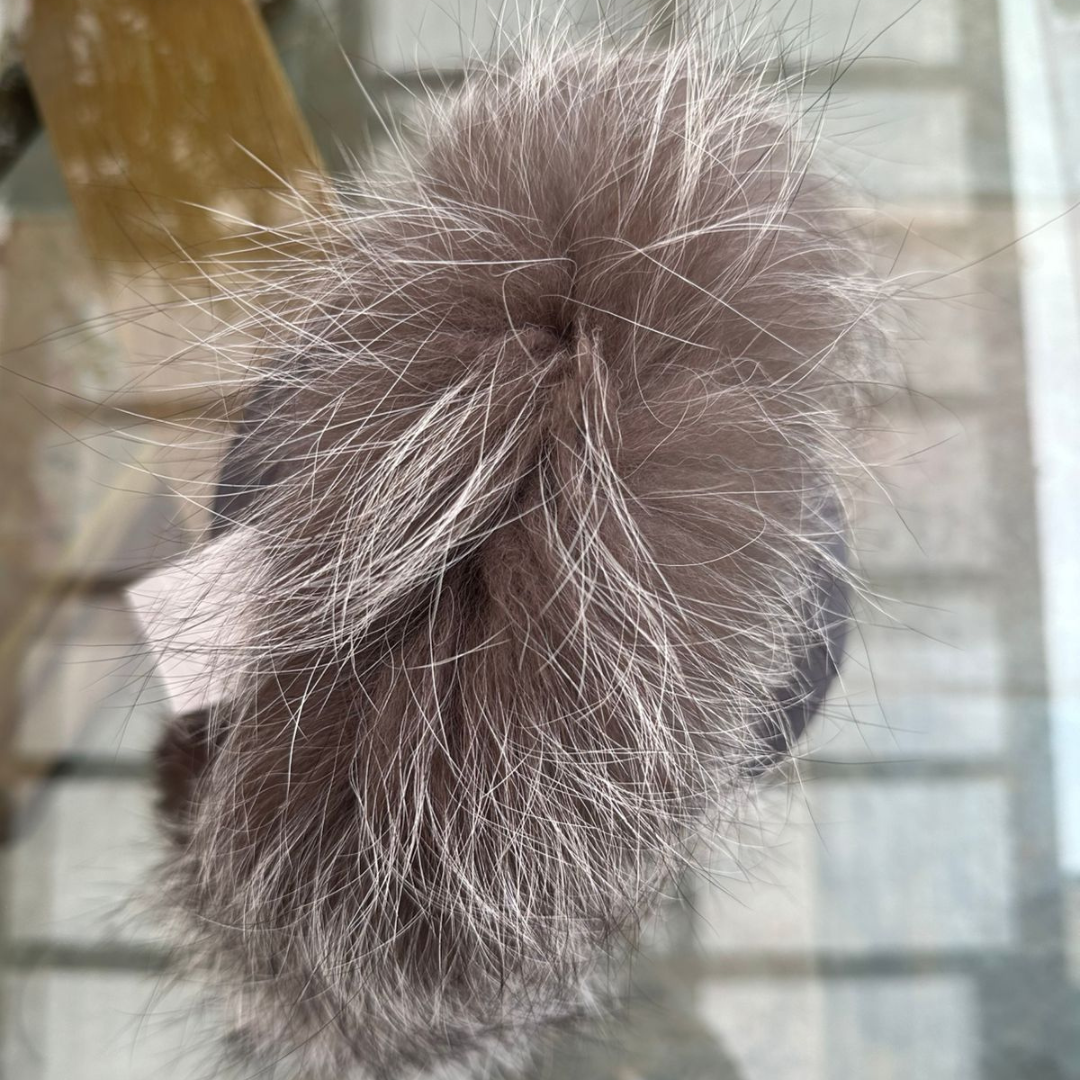 Sombrero Genuino de Diseñador Eric Javits NY - Fur Ear Muffs (Orejeras) - Color Silver Fox.