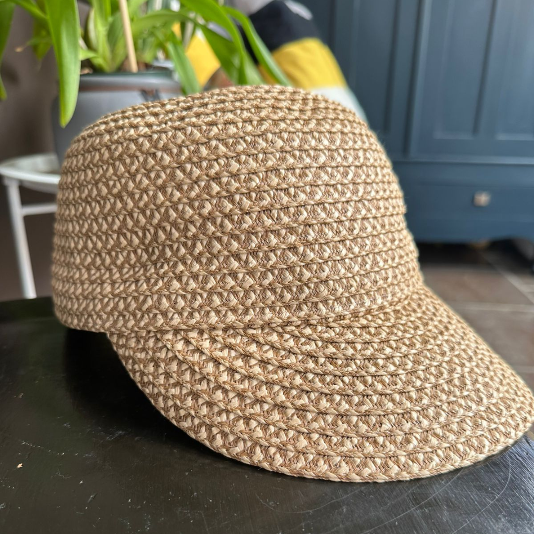 Sombrero Genuino de Diseñador Eric Javits NY - Mondo Cap - Color Peanut.