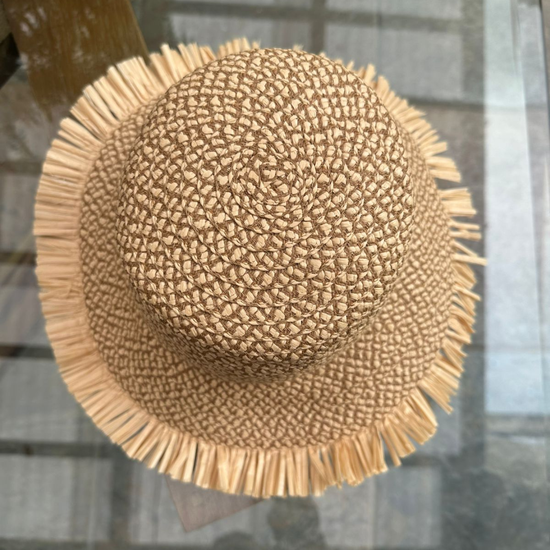 Sombrero Genuino de Diseñador Eric Javits NY - Tiki Bucket - Color Peanut.